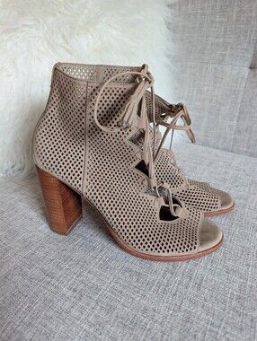 Frye Gabby Perf Ghillie Heeled Lace Up Booties Size 7.5